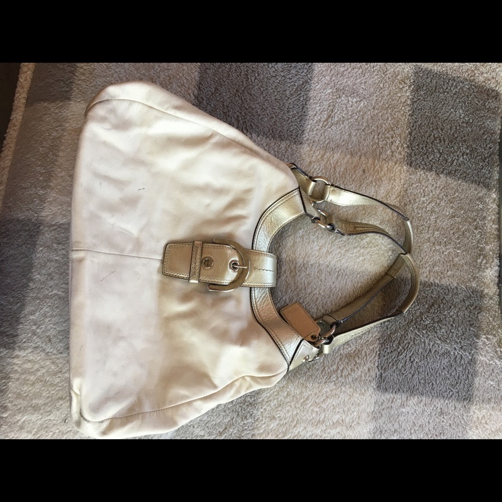 Coach Shoulder Bag in Off White Leather